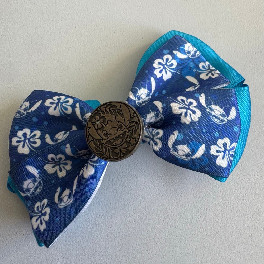 Disney Lelo and Stitch blue Hawaiian bow hair clip